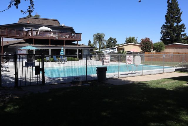 9360 N 9360 N Blackstone Ave # 201, Fresno, CA 93720
