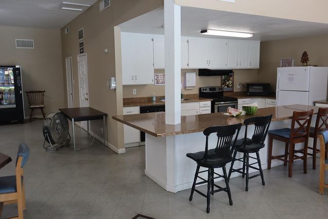 9360 N 9360 N Blackstone Ave # 201, Fresno, CA 93720