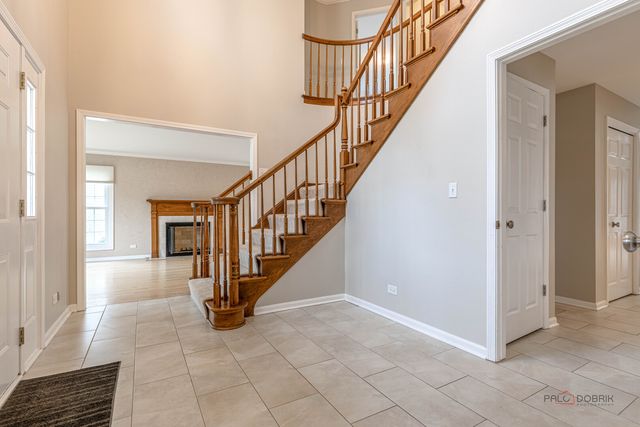 383 Barn Swallow Lane, Vernon Hills, IL 60061