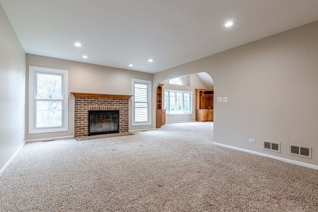 383 Barn Swallow Lane, Vernon Hills, IL 60061