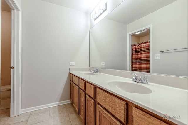 383 Barn Swallow Lane, Vernon Hills, IL 60061