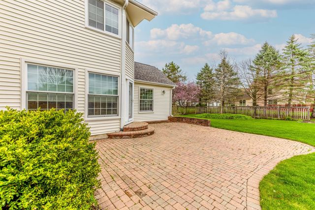 383 Barn Swallow Lane, Vernon Hills, IL 60061