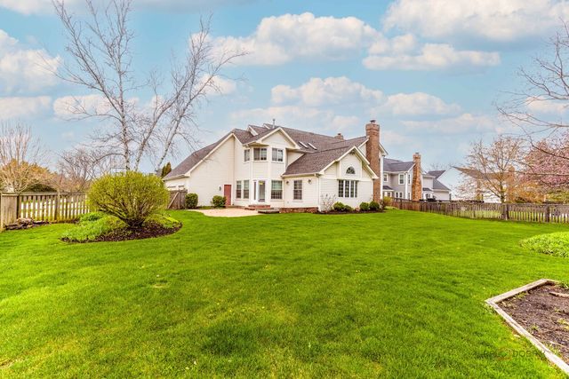 383 Barn Swallow Lane, Vernon Hills, IL 60061