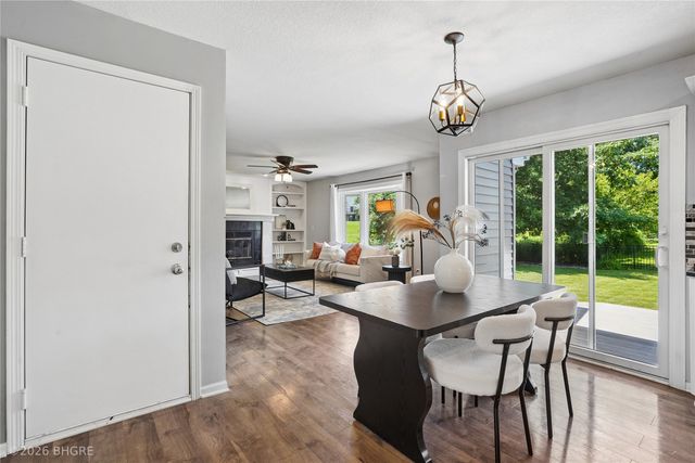 1607 Parkhill Drive, Norwalk, IA 50211