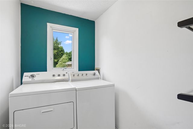 1607 Parkhill Drive, Norwalk, IA 50211