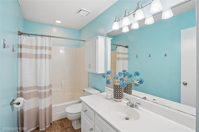 1607 Parkhill Drive, Norwalk, IA 50211