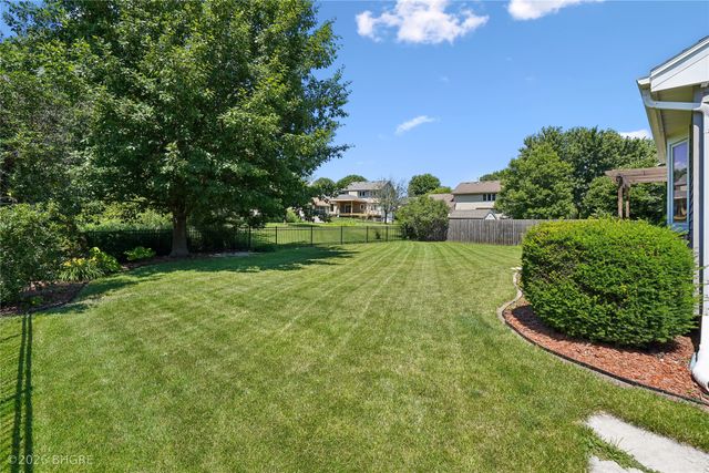 1607 Parkhill Drive, Norwalk, IA 50211