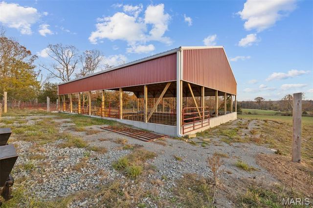 2168 Pendleton Road, Farmington, MO 63640