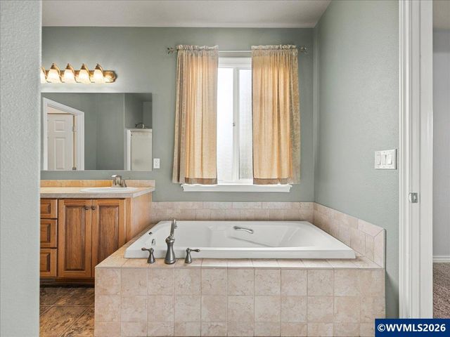 9902 Puma St, Aumsville, OR 97325