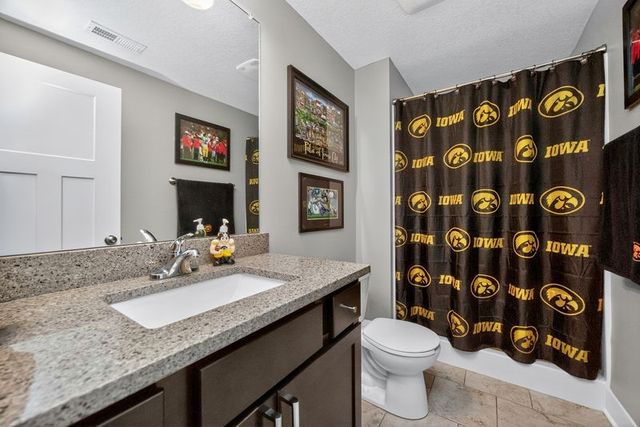 555 NE Meridian Drive, Waukee, IA 50263