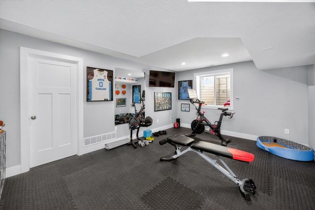 555 NE Meridian Drive, Waukee, IA 50263