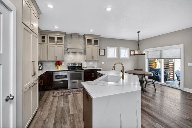 555 NE Meridian Drive, Waukee, IA 50263