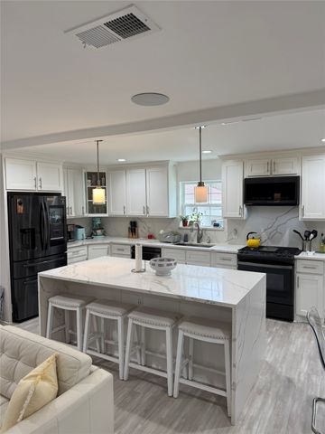 5323 Lantern Lane, Dallas, TX 75236