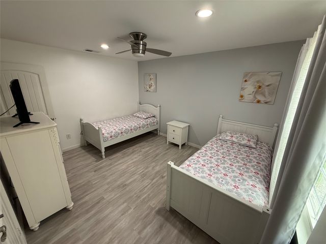 5323 Lantern Lane, Dallas, TX 75236