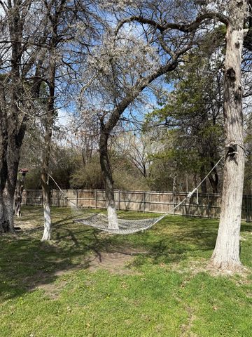 5323 Lantern Lane, Dallas, TX 75236