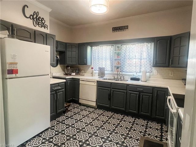 641 Sunset Drive, Mount Airy, NC 27030