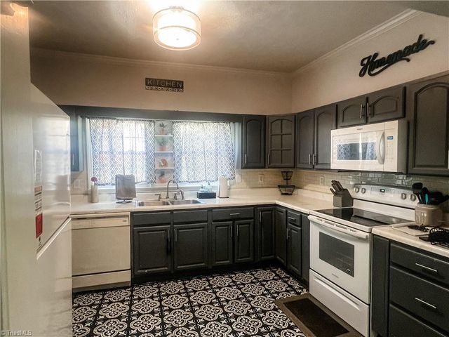 641 Sunset Drive, Mount Airy, NC 27030