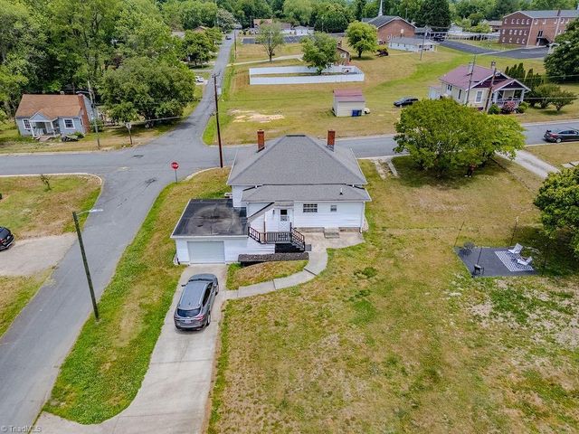 641 Sunset Drive, Mount Airy, NC 27030