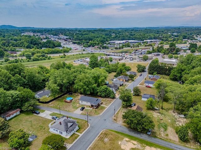 641 Sunset Drive, Mount Airy, NC 27030