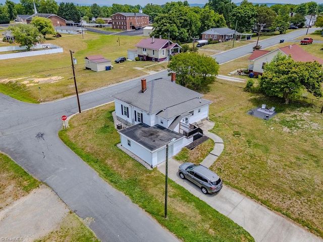 641 Sunset Drive, Mount Airy, NC 27030