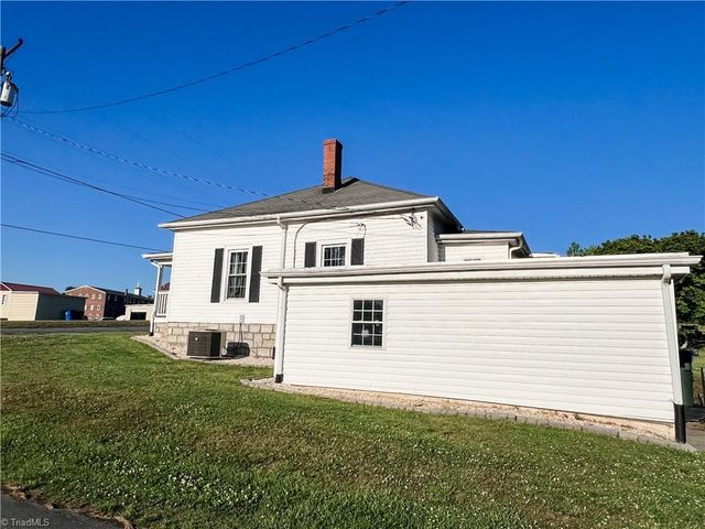 641 Sunset Drive, Mount Airy, NC 27030