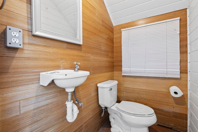 122 Rainbow Dr., Murrells Inlet, SC 29576