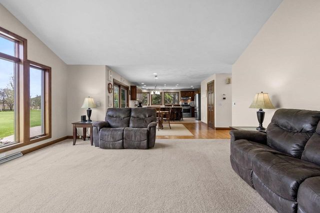3022 FAIRWINDS DRIVE, Neenah, WI 54956
