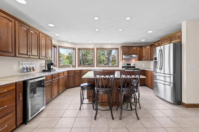 3022 FAIRWINDS DRIVE, Neenah, WI 54956