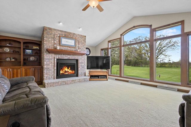 3022 FAIRWINDS DRIVE, Neenah, WI 54956