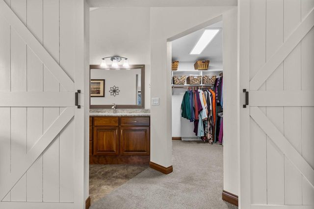 3022 FAIRWINDS DRIVE, Neenah, WI 54956