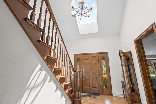 3022 FAIRWINDS DRIVE, Neenah, WI 54956