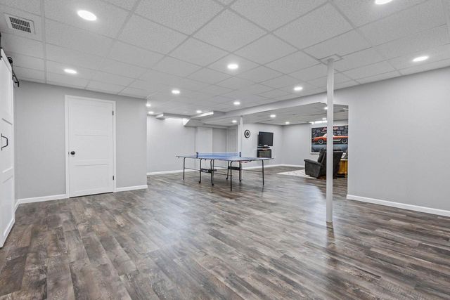3022 FAIRWINDS DRIVE, Neenah, WI 54956