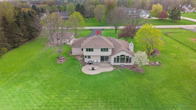 3022 FAIRWINDS DRIVE, Neenah, WI 54956