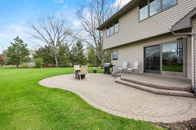 3022 FAIRWINDS DRIVE, Neenah, WI 54956