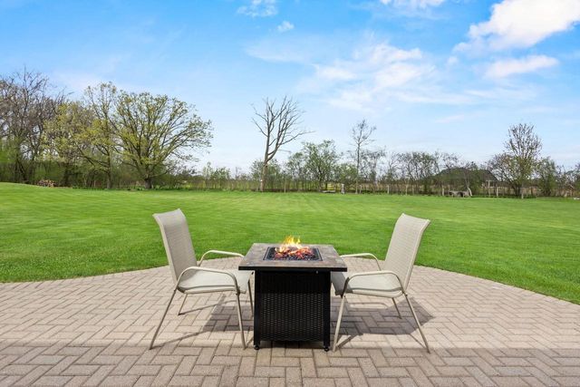 3022 FAIRWINDS DRIVE, Neenah, WI 54956