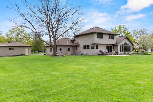 3022 FAIRWINDS DRIVE, Neenah, WI 54956