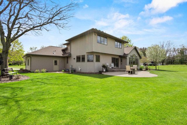 3022 FAIRWINDS DRIVE, Neenah, WI 54956