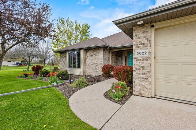 3022 FAIRWINDS DRIVE, Neenah, WI 54956