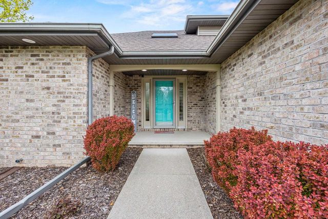 3022 FAIRWINDS DRIVE, Neenah, WI 54956