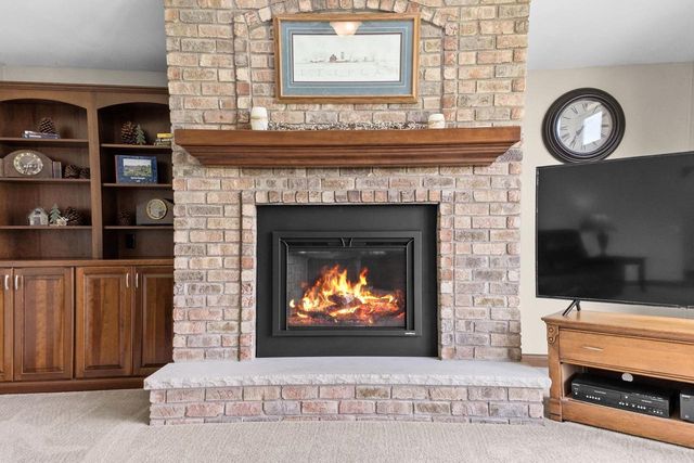 3022 FAIRWINDS DRIVE, Neenah, WI 54956