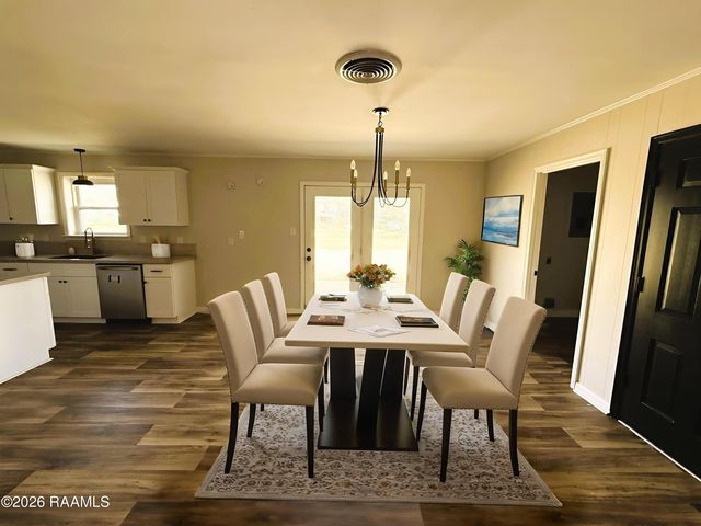 215 Saint Ann Avenue, Opelousas, LA 70570