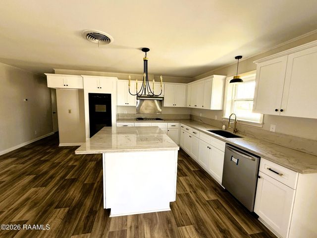 215 Saint Ann Avenue, Opelousas, LA 70570