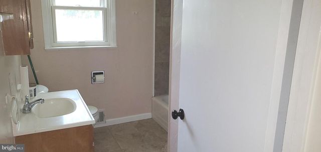 5028 IRENE DR, Harrisburg, PA 17112