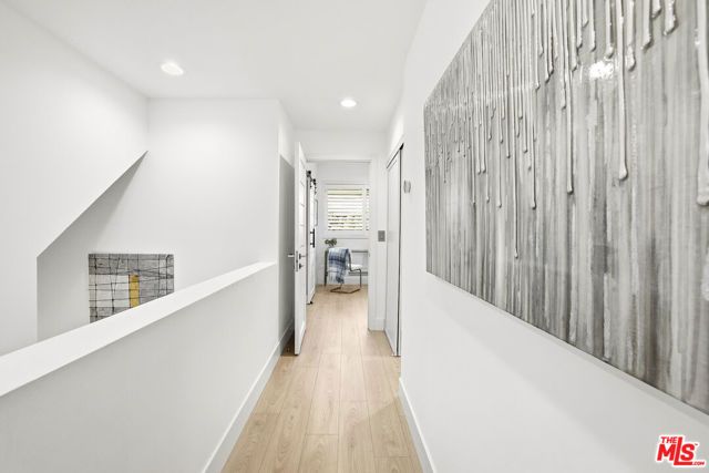 1020 Hilldale Avenue, West Hollywood, CA 90069