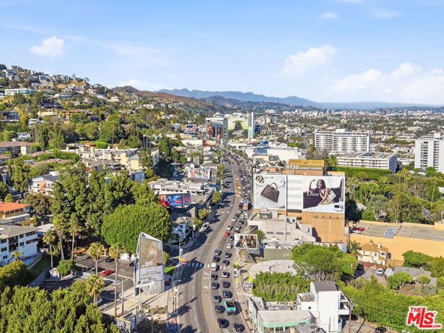 1020 Hilldale Avenue, West Hollywood, CA 90069