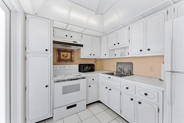 201 N Ocean Boulevard 1102, Pompano Beach, FL 33062