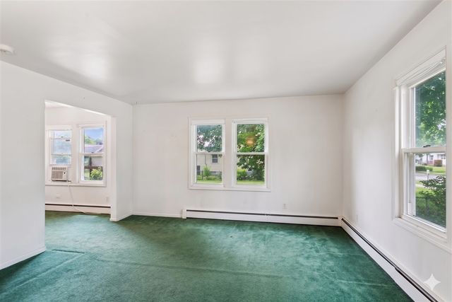427 S Elmwood Avenue, Waukegan, IL 60085