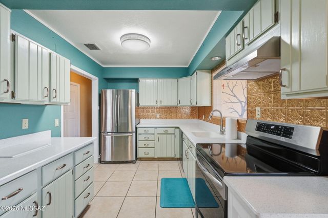 266 W Calle Frambuesa, Green Valley, AZ 85614