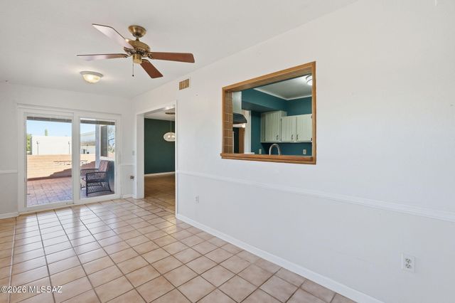 266 W Calle Frambuesa, Green Valley, AZ 85614