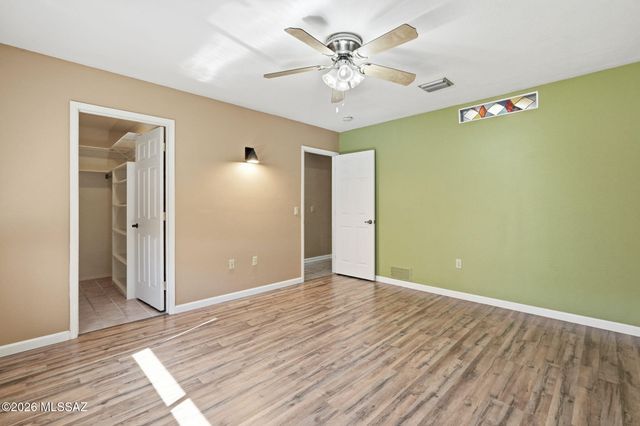 266 W Calle Frambuesa, Green Valley, AZ 85614